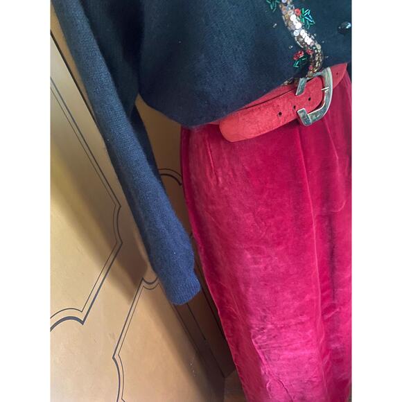 Vintage maxi skirt in deep red velvet, size 6 - Picture 4 of 6